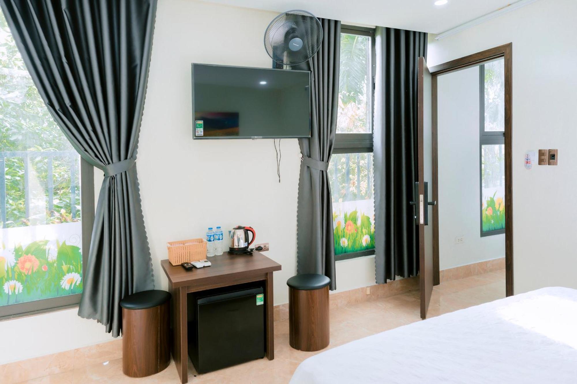 Thu Ha Hotel Uong Bi Zewnętrze zdjęcie