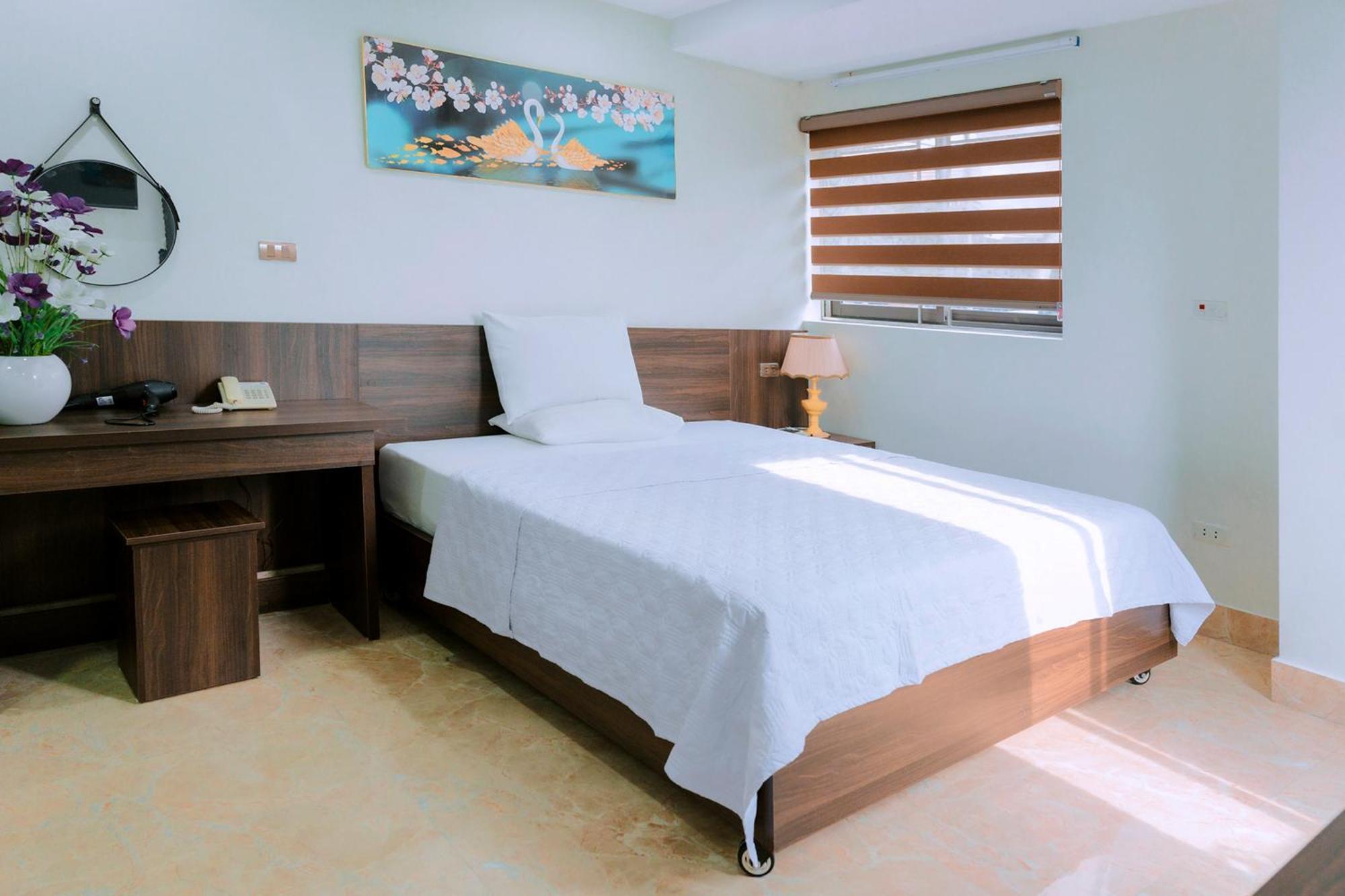 Thu Ha Hotel Uong Bi Zewnętrze zdjęcie